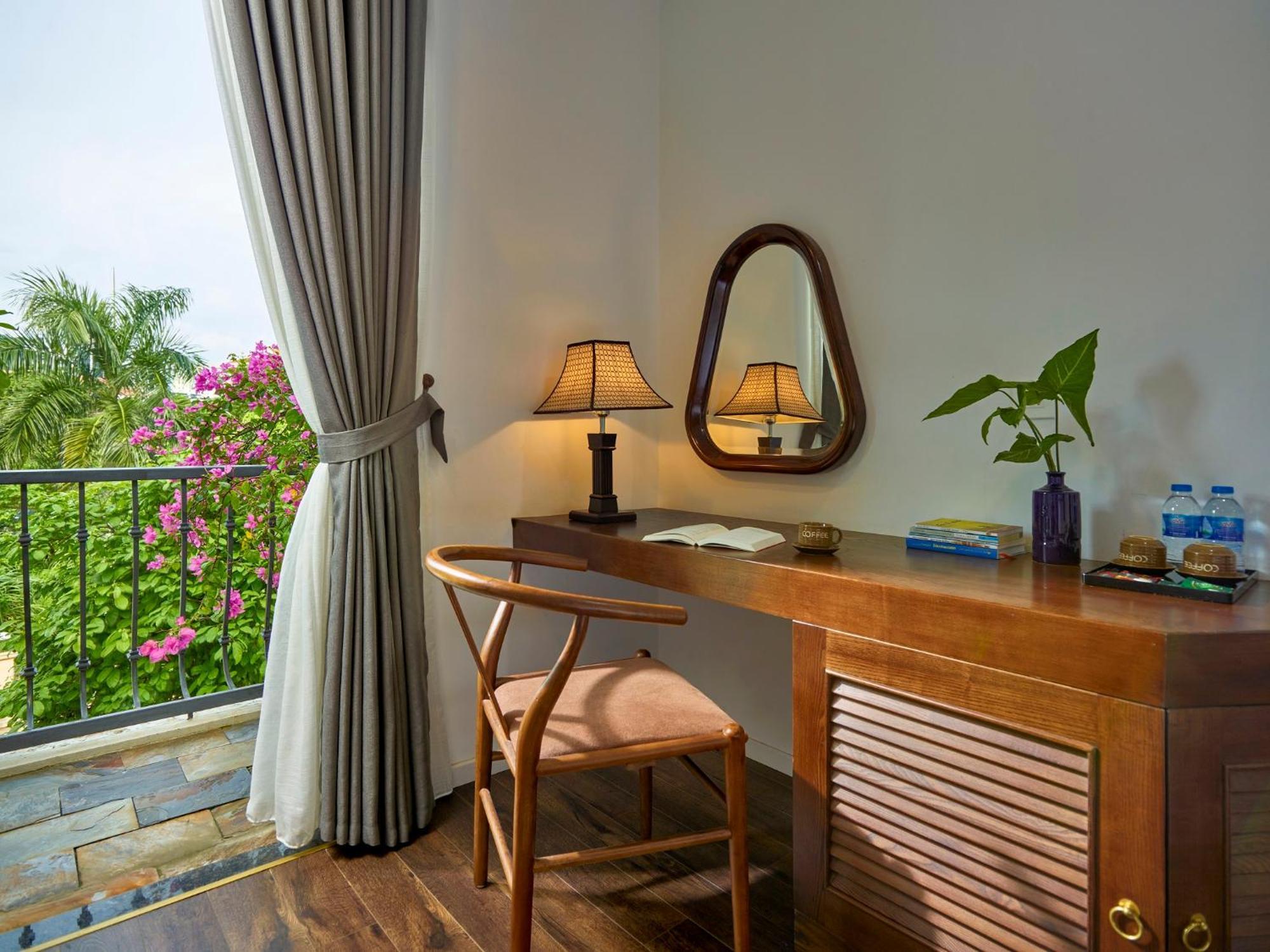 Draha Halong Hotel - Serenity, Charm And Nature - Preferred By Western Travelers Hạ Long Exterior foto