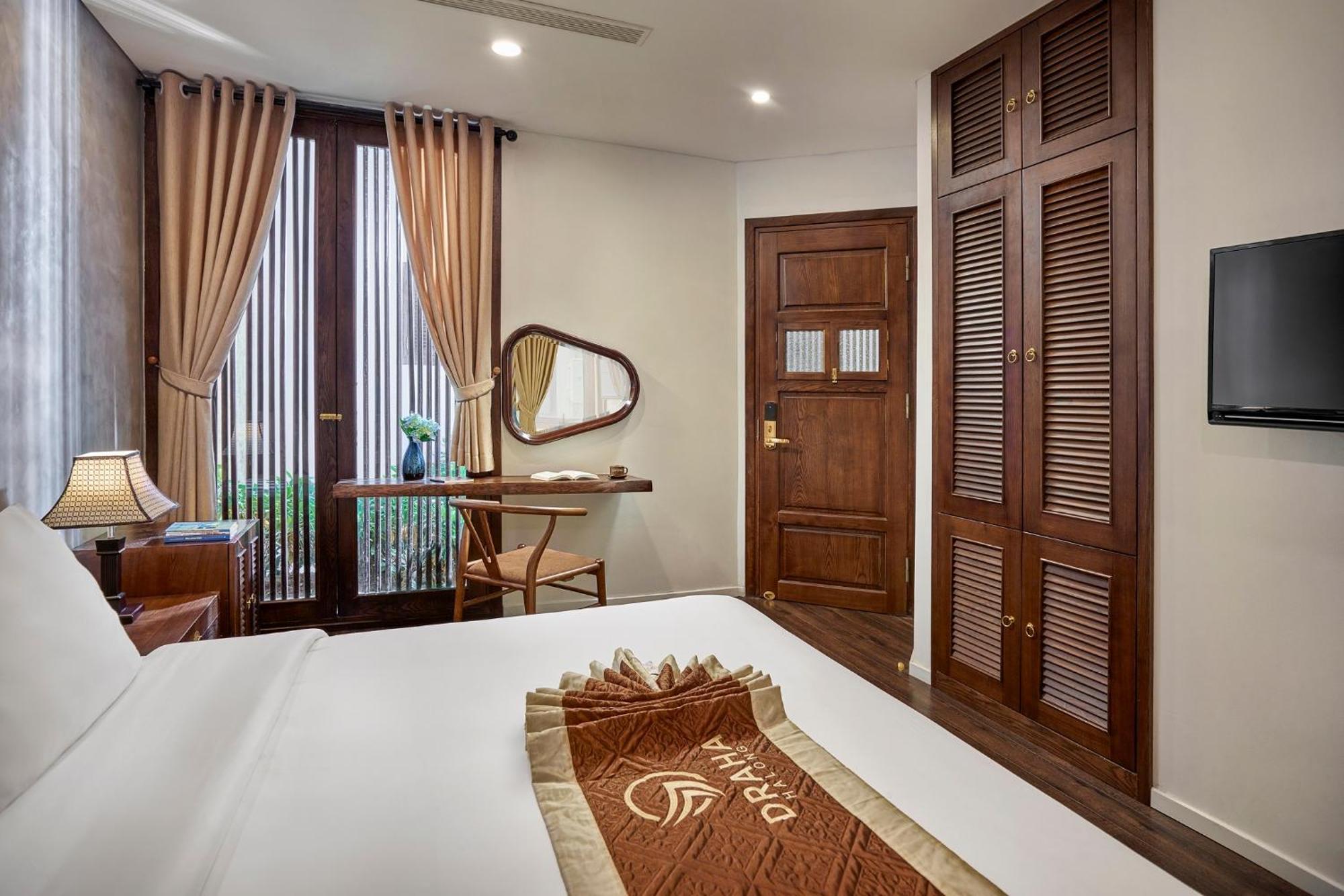 Draha Halong Hotel - Serenity, Charm And Nature - Preferred By Western Travelers Hạ Long Exterior foto