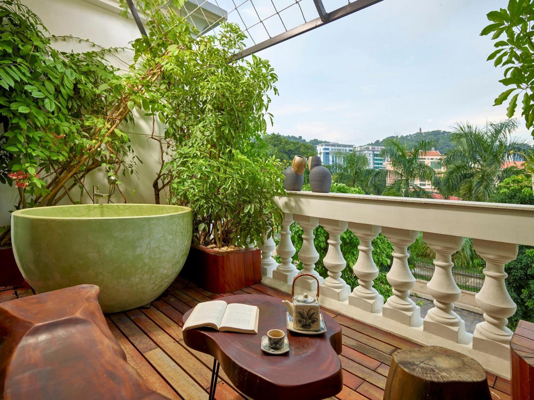 Draha Halong Hotel - Serenity, Charm And Nature - Preferred By Western Travelers Hạ Long Exterior foto