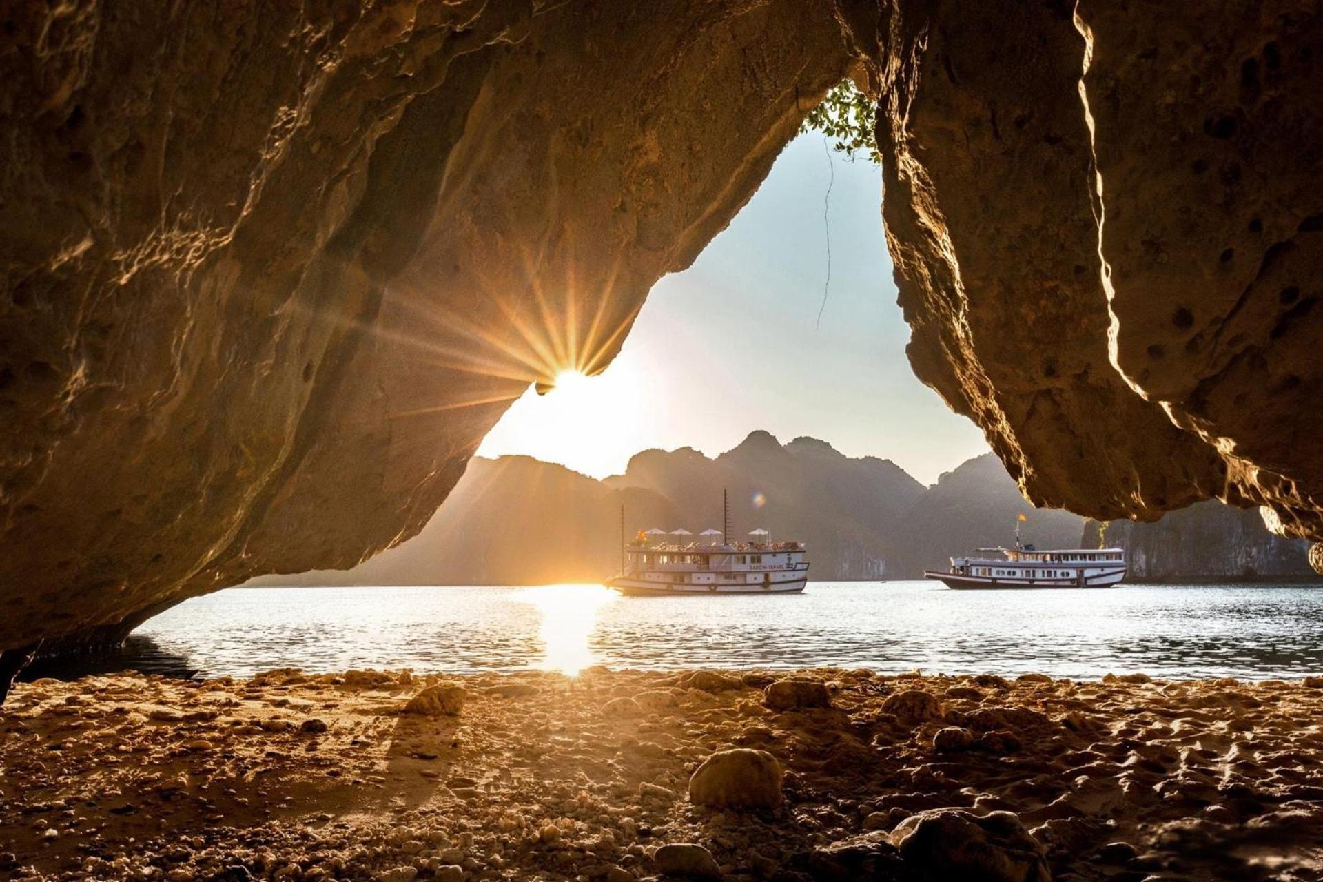 Draha Halong Hotel - Serenity, Charm And Nature - Preferred By Western Travelers Hạ Long Exterior foto